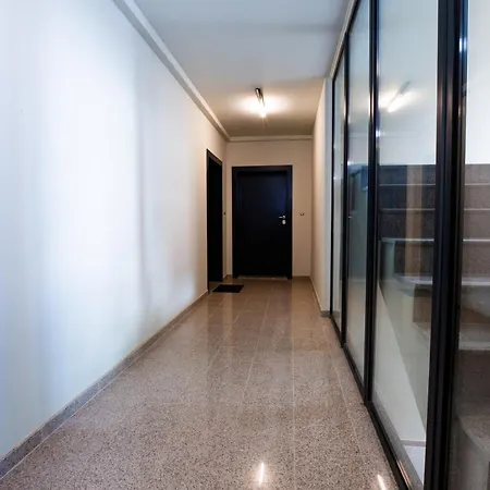 Trinavis Boutique Apartments, Own Private Parking, Center, Entire Veliko Tarnovo