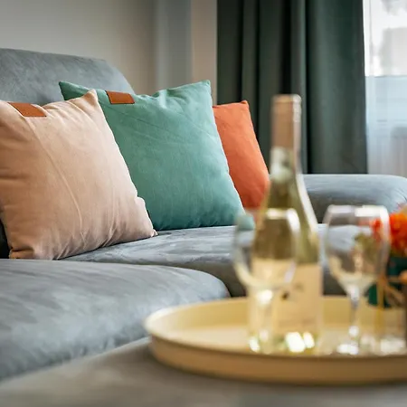 Trinavis Boutique Apartments, Own Private Parking, Center, Entire