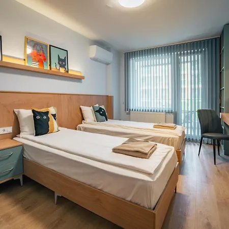 Trinavis Boutique Apartments, Own Private Parking, Center, Entire Veliko Tarnovo