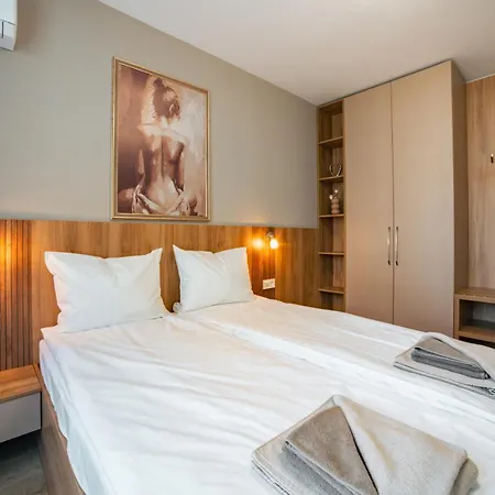 Trinavis Boutique Apartments, Own Private Parking, Center, Entire * Veliko Tarnovo