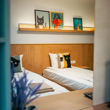 Trinavis Boutique Apartments, Own Private Parking, Center, Entire Apartment