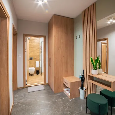 Trinavis Boutique Apartments, Own Private Parking, Center, Entire Apartment *