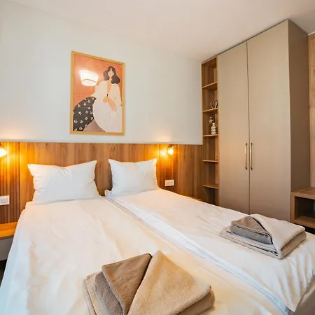 Trinavis Boutique Apartments, Own Private Parking, Center, Entire Apartment Veliko Tarnovo