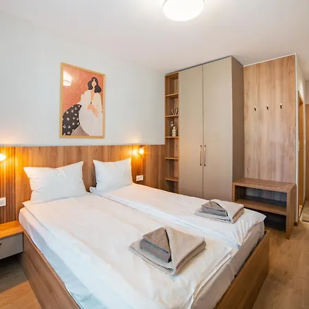 Apartment Trinavis Boutique Apartments, Own Private Parking, Center, Entire
