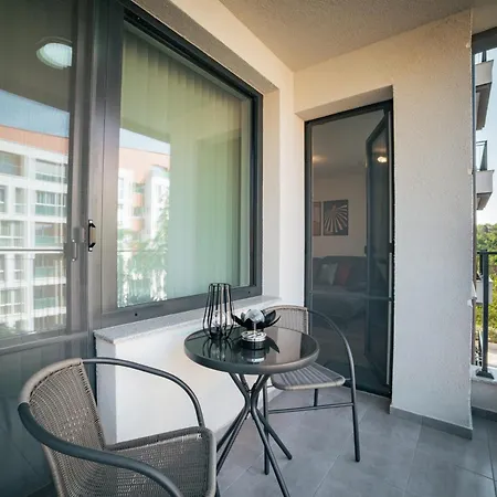 Trinavis Boutique Apartments, Own Private Parking, Center, Entire * Veliko Tarnovo