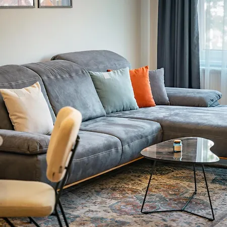 Trinavis Boutique Apartments, Own Private Parking, Center, Entire