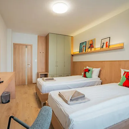 Trinavis Boutique Apartments, Own Private Parking, Center, Entire * Veliko Tarnovo
