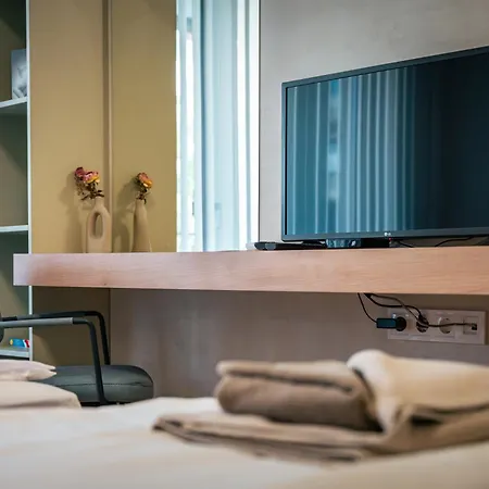 Trinavis Boutique Apartments, Own Private Parking, Center, Entire * Veliko Tarnovo