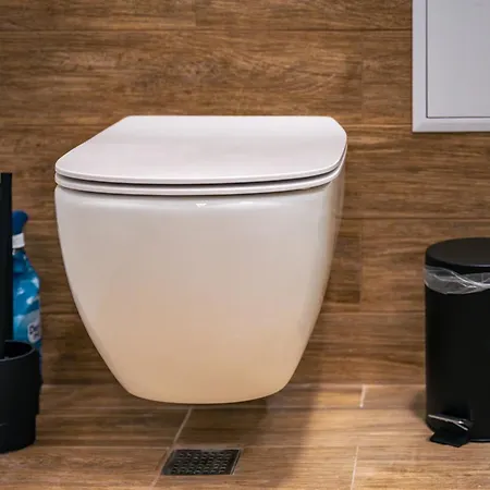 Trinavis Boutique Apartments, Own Private Parking, Center, Entire Apartment