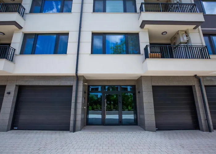 Apartament Trinavis Boutique Apartments, Own Private Parking, Center, Entire