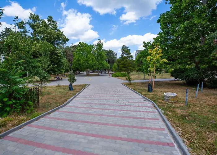 Trinavis Boutique Apartments, Own Private Parking, Center, Entire *