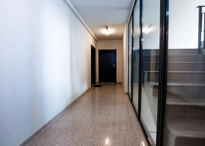 Trinavis Boutique Apartments, Own Private Parking, Center, Entire Veliko Tărnovo