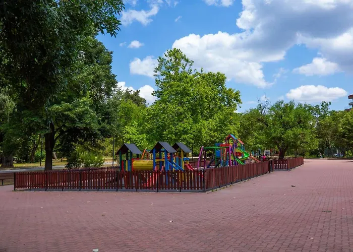 Apartament Trinavis Boutique Apartments, Own Private Parking, Center, Entire