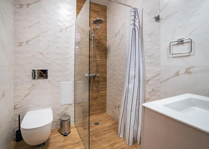 Trinavis Boutique Apartments, Own Private Parking, Center, Entire * Veliko Tarnovo