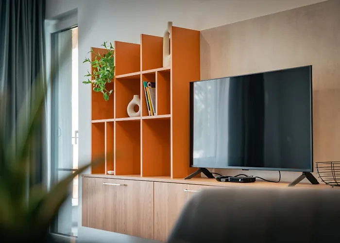 Trinavis Boutique Apartments, Own Private Parking, Center, Entire *