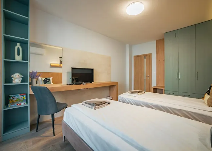 Trinavis Boutique Apartments, Own Private Parking, Center, Entire Apartament *