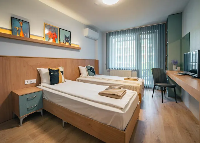 Trinavis Boutique Apartments, Own Private Parking, Center, Entire Veliko Tarnovo