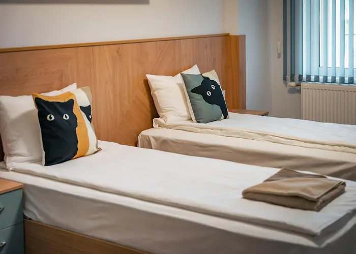 Trinavis Boutique Apartments, Own Private Parking, Center, Entire Apartament *