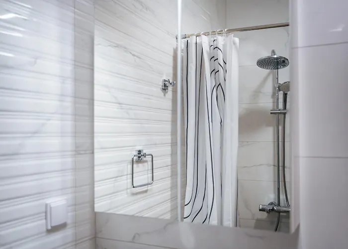 Trinavis Boutique Apartments, Own Private Parking, Center, Entire Apartament