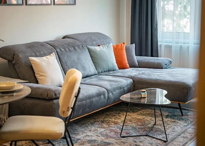 Trinavis Boutique Apartments, Own Private Parking, Center, Entire