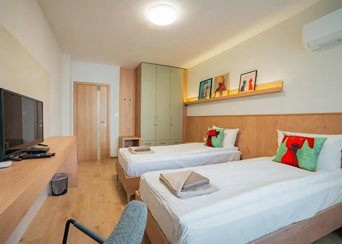 Trinavis Boutique Apartments, Own Private Parking, Center, Entire * Veliko Tărnovo