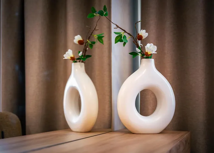 Trinavis Boutique Apartments, Own Private Parking, Center, Entire *