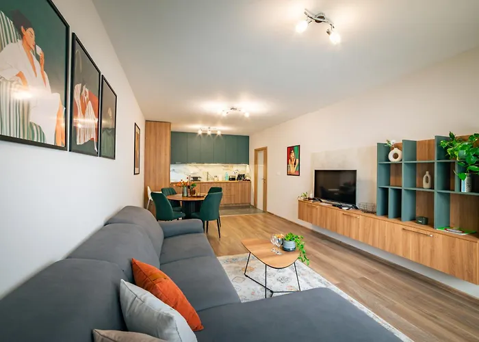 Trinavis Boutique Apartments, Own Private Parking, Center, Entire Apartament Veliko Tărnovo