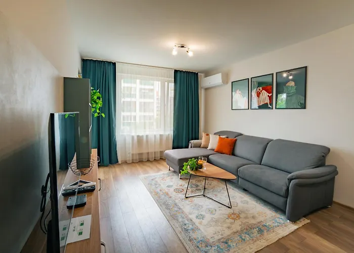 Trinavis Boutique Apartments, Own Private Parking, Center, Entire Apartament